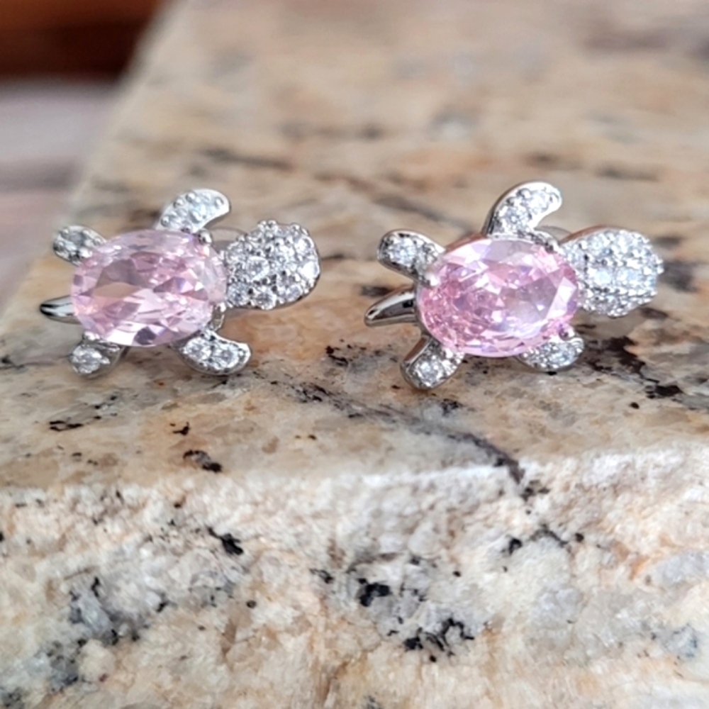 Pink Sea Turtle Stud Earrings 🐢✨️